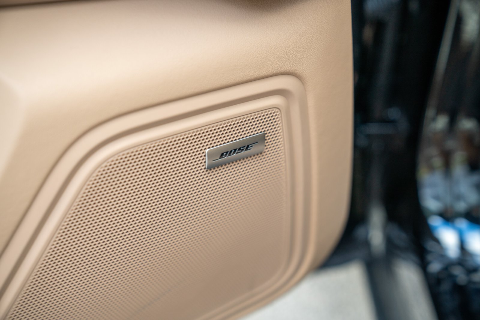Certified 2026 Porsche Macan AWD/4WD image 11