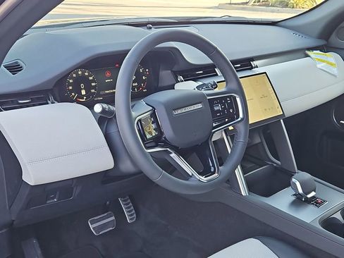 New 2026 Land Rover Discovery Sport Landmark AWD/4WD image 25
