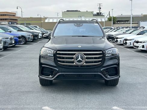 Used 2024 Mercedes-Benz GLS 580 4MATIC image 8