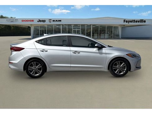 Used 2018 Hyundai Elantra Value Edition image 2