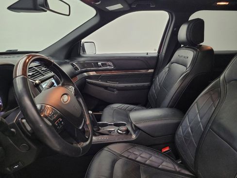 Used 2017 Ford Explorer Platinum image 17