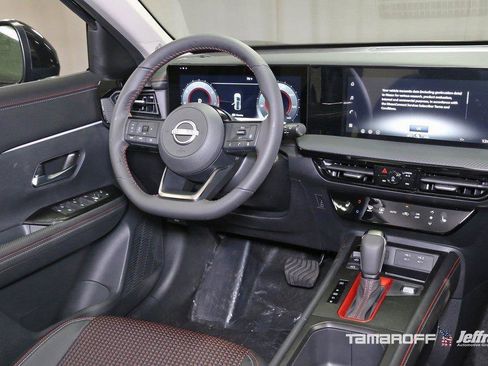 New 2026 Nissan Kicks SR image 4