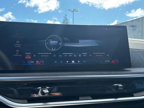 New 2026 BMW X5 xDrive50e image 16