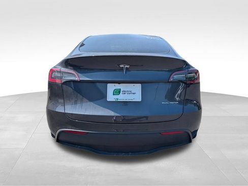 Used 2024 Tesla Model Y Long Range AWD/4WD image 6