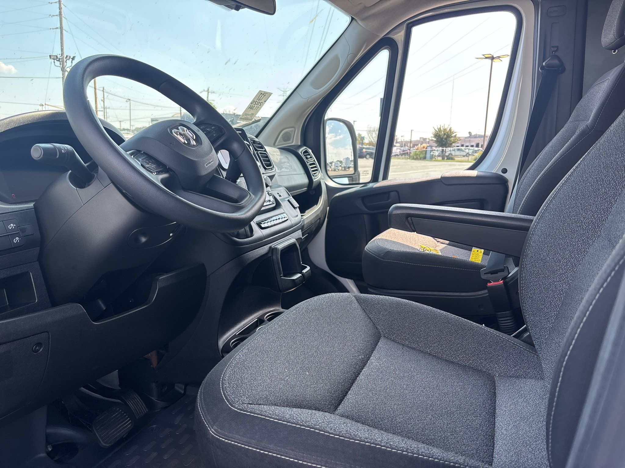 Used 2025 RAM ProMaster 2500 w/ U-Haul Equipment Group FWD image 18
