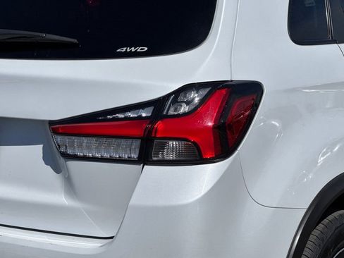 Used 2025 Mitsubishi Outlander Sport ES image 24