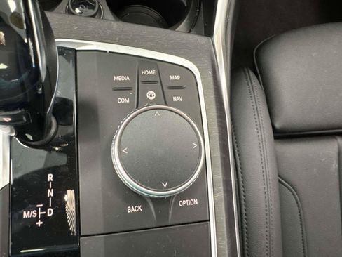 Used 2021 BMW 330i xDrive Sedan w/ M Sport Package AWD/4WD image 43
