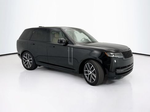 Certified 2025 Land Rover Range Rover SE AWD/4WD image 3