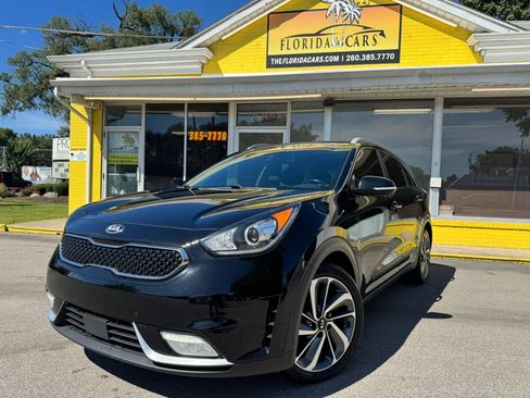 Used 2019 Kia Niro Touring FWD image 1