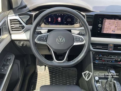 Used 2025 Volkswagen Taos SEL AWD/4WD image 21