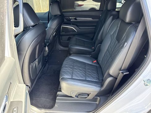 Used 2024 Kia Telluride SX Prestige X-Pro AWD/4WD image 10