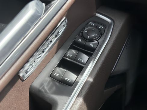 Used 2026 GMC Sierra 1500 Denali AWD/4WD image 18