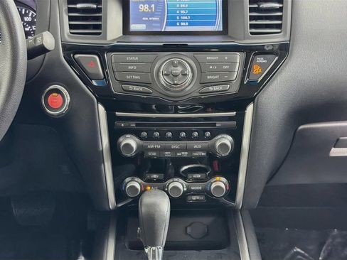 Used 2013 Nissan Pathfinder SV AWD/4WD image 16