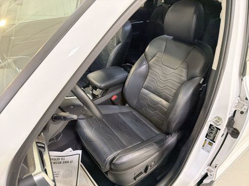 Used 2022 Kia Telluride SX w/ SX Prestige Package image 10