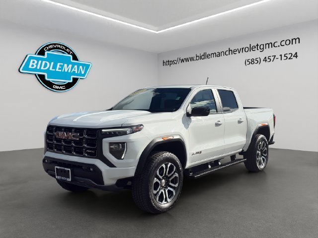 Used 2024 GMC Canyon AT4 w/ AT4 Premium Package AWD/4WD image 3