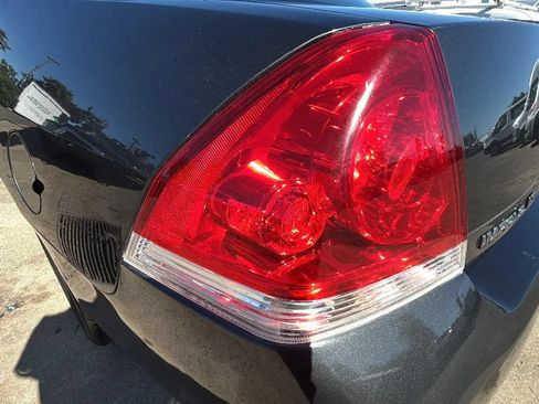 Used 2016 Chevrolet Impala LT FWD image 47