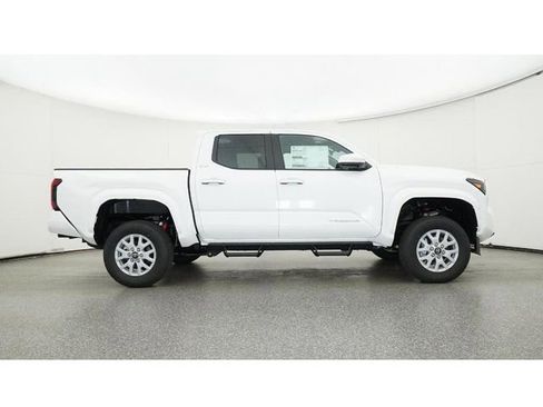 New 2026 Toyota Tacoma SR5 AWD/4WD image 27