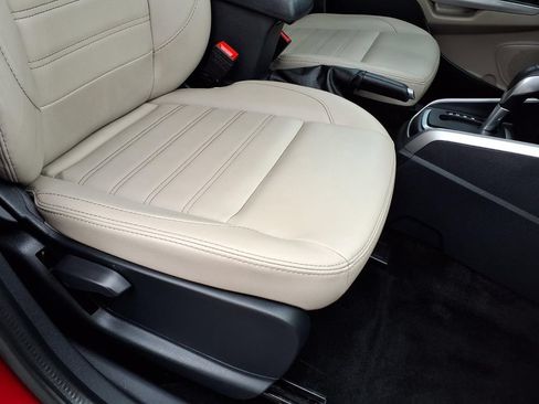 Used 2021 Ford EcoSport Titanium FWD image 18