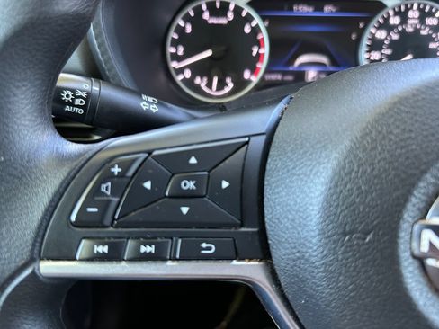 Used 2024 Nissan Sentra SV FWD image 24