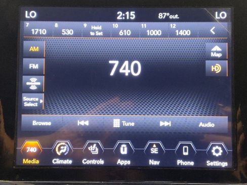 Used 2022 Jeep Grand Cherokee Laredo X RWD image 25