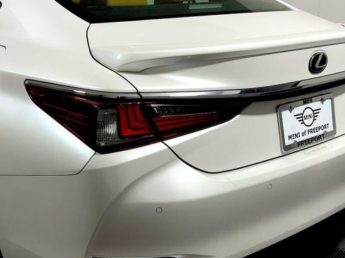 Used 2024 Lexus ES 350 w/ Premium Package FWD image 27