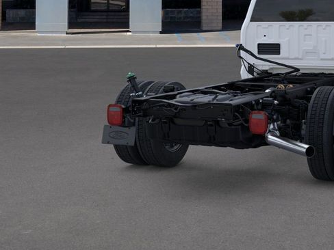 New 2026 Ford F450 XL w/ XL Chrome Package RWD image 21