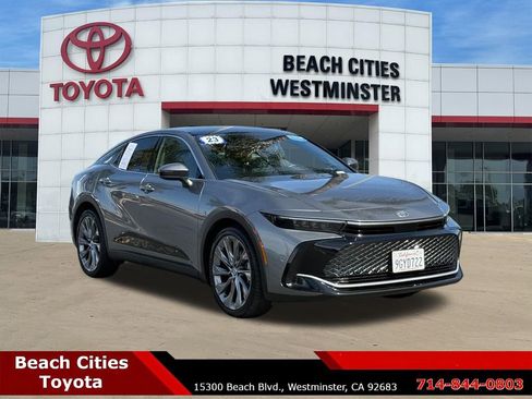 Used 2023 Toyota Crown w/ Advanced Technology Package AWD/4WD image 2