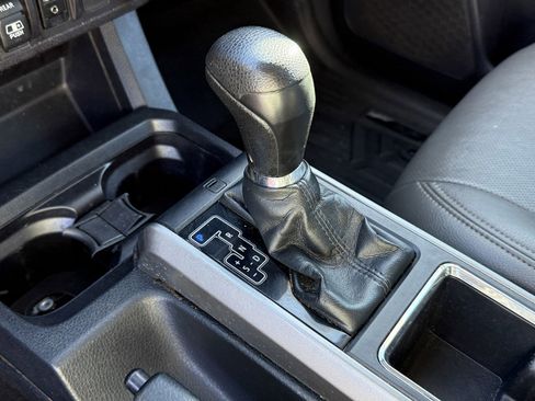 Used 2018 Toyota Tacoma SR5 image 12