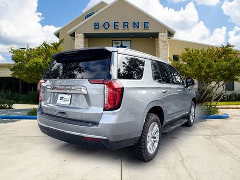 Used 2023 GMC Yukon SLT w/ SLT Premium Package AWD/4WD image 5