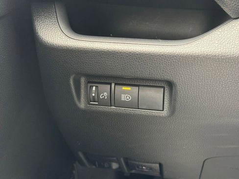 Used 2023 Toyota RAV4 LE AWD/4WD image 30