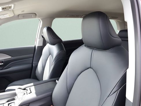 New 2026 Toyota Grand Highlander AWD Hybrid image 8
