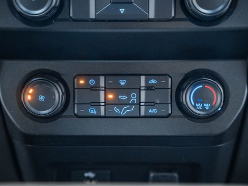 Used 2020 Ford F250 XL w/ STX Appearance Package image 29