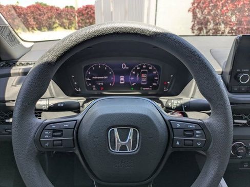 Certified 2023 Honda Accord EX image 23