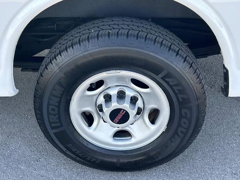 Used 2023 GMC Savana 2500 w/ Driver Convenience Package image 14