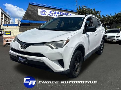 Used 2016 Toyota RAV4 LE FWD image 1