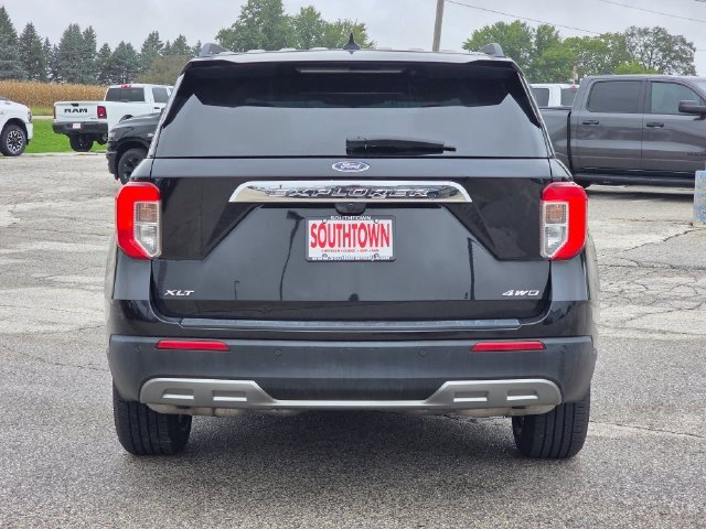 Used 2023 Ford Explorer XLT w/ Equipment Group 202A AWD/4WD image 7