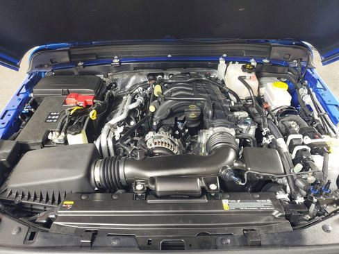 Used 2025 Jeep Wrangler Sahara image 9