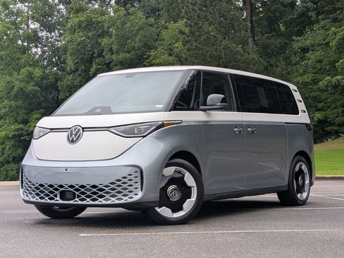 Used 2025 Volkswagen ID. Buzz Pro S Plus RWD image 4