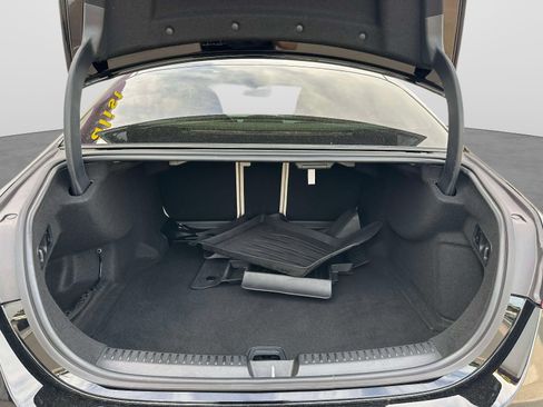 Used 2025 Mercedes-Benz E 350 4MATIC Sedan image 12