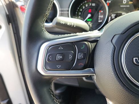 Used 2022 Jeep Wrangler Unlimited Sahara w/ Safety Group AWD/4WD image 21