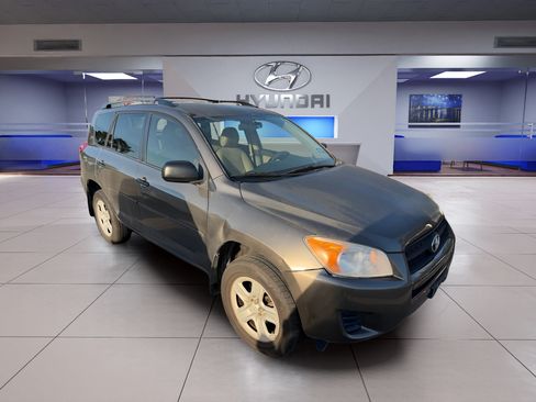 Used 2010 Toyota RAV4 2WD image 5