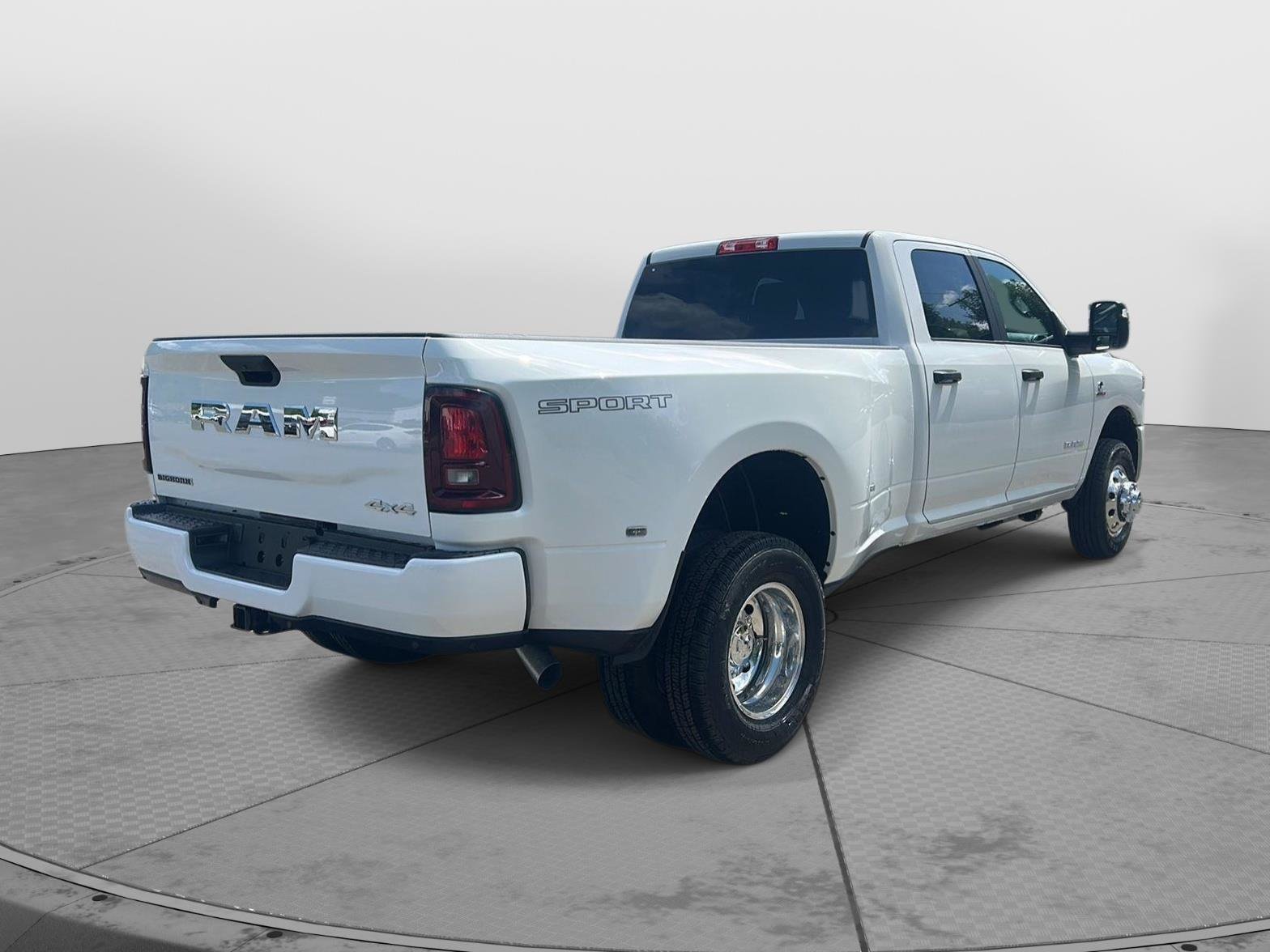 New 2026 RAM 3500 Big Horn AWD/4WD image 6