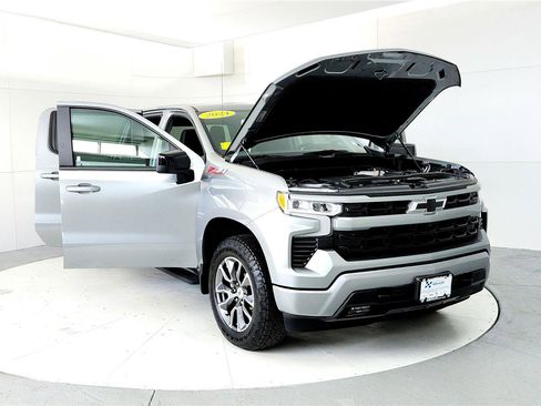 Used 2024 Chevrolet Silverado 1500 RST w/ Convenience Package II image 9