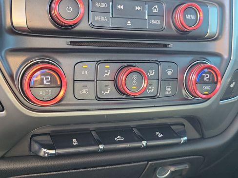 Used 2018 Chevrolet Silverado 1500 LT w/ Redline Edition AWD/4WD image 29