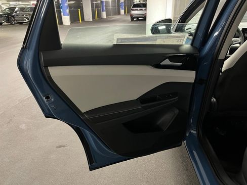 New 2025 Volkswagen Taos S image 18