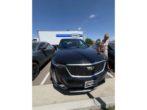 Used 2020 Cadillac XT6 Premium Luxury AWD/4WD image 3