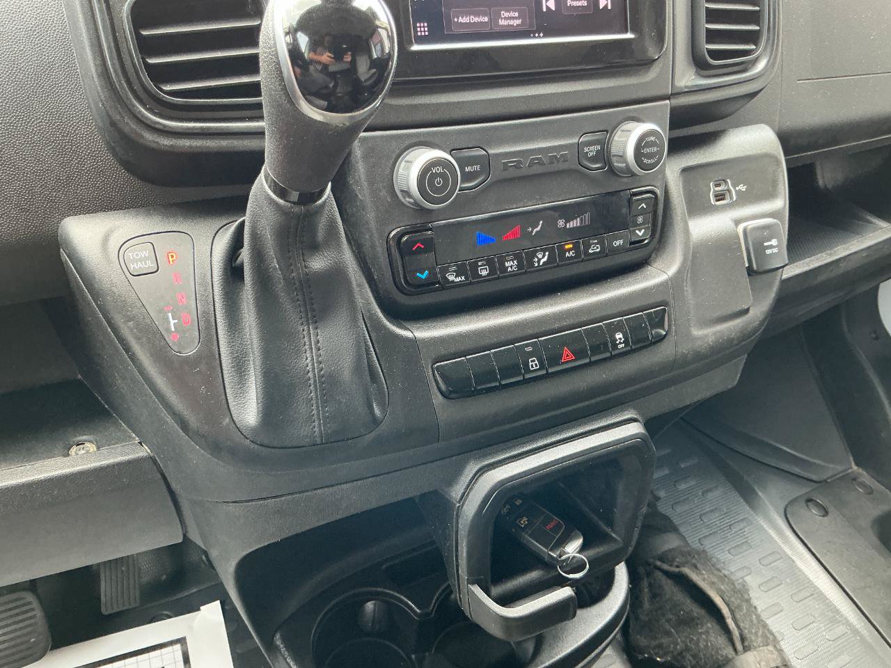 Used 2024 RAM ProMaster 2500 w/ Convenience Group FWD image 14