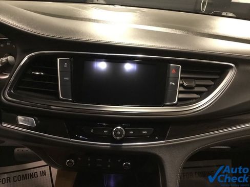 Used 2018 Buick Enclave Essence image 53
