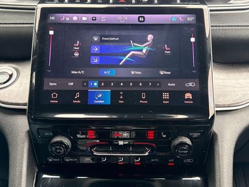 Used 2023 Jeep Grand Cherokee Limited w/ Black Appearance Package AWD/4WD image 30