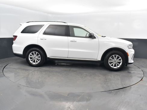 Used 2024 Dodge Durango SXT image 4
